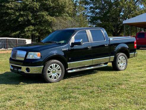 06 Lincoln 4Door 4x4 “Nice” - cars & trucks - by owner - vehicle... for sale in Como, MS