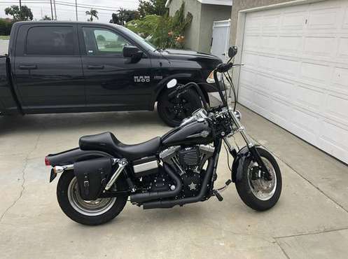 2011 Harley dyna - cars & trucks - by owner - vehicle automotive sale for sale in Huntington Beach, CA