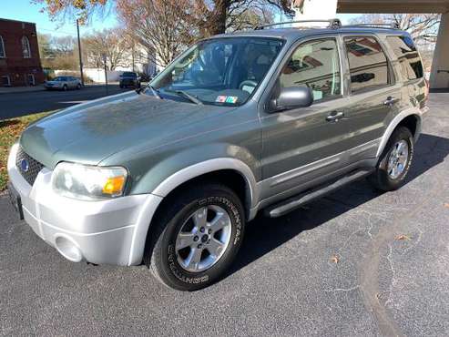2007 FORD ESCAPE - XLT - 3.0L V6 - 4WD - GREAT MILES & RUNS GREAT!!... for sale in York, PA