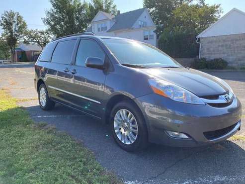 2010 Toyota Sienna 5dr 7-Pass Van XLE Ltd AWD (Natl) -EASY FINANCING... for sale in Bridgeport, NY