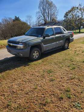 2002 Chevrolet Avalanche North Face Edition - cars & trucks - by... for sale in Valdese, NC