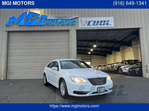 2014 Chrysler 200 4dr Sdn LX , 4 CYL , GAS , AUTOMATIC , FIRST TIME... for sale in Sacramento , CA