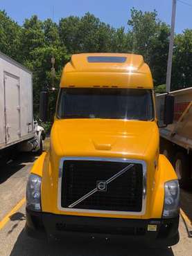 2012 Volvo vnl 670 (780) - cars & trucks - by owner - vehicle... for sale in Dover, PA