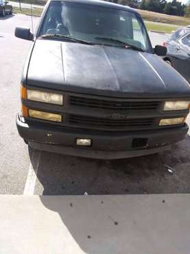 2000 Chevy Tahoe - cars & trucks - by owner - vehicle automotive sale for sale in Hilda, GA
