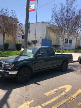 2001 Toyota Tacoma automatic 4cilinders for sale in INGLEWOOD, CA