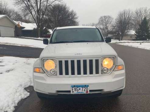 Jeep liberty 4wd sport - cars & trucks - by owner - vehicle... for sale in Stillwater, MN