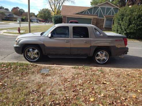 2002 Chevy Avalanche - cars & trucks - by owner - vehicle automotive... for sale in irving, TX