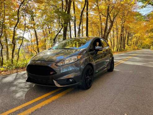 2019 Ford Fiesta ST with LOW 7k miles and extra snow tires - cars & for sale in Erie, PA