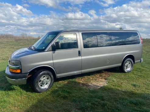 Chevy Express - cars & trucks - by owner - vehicle automotive sale for sale in Centerville, IA