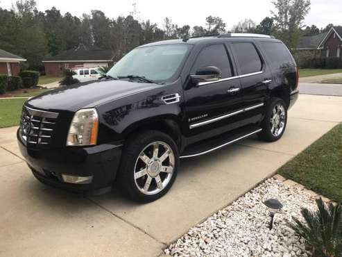 Cadillac Escalade Luxury Edition - cars & trucks - by dealer -... for sale in Mobile, AL