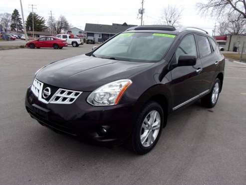 2013 Nissan Rogue SV AWD 4dr Crossover - - by dealer for sale in Waukesha, WI