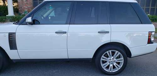 2011 Land Rover Range Rover LUXURY * Mint Condition - cars & trucks... for sale in Baton Rouge , LA