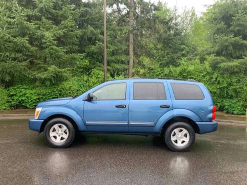 2005 Dodge Durango limited 4x4 third row seat clean title - cars & for sale in Portland, OR