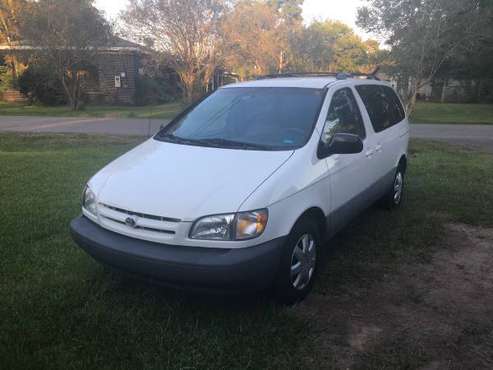 2000 Toyota Sienna for sale in Moselle, MS