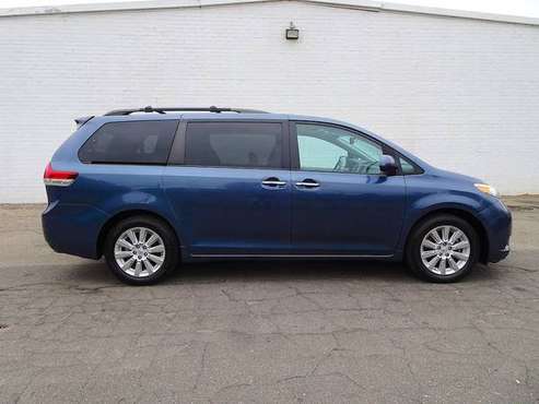 Toyota Sienna XLE Navigation Leather DVD Sunroof Van Mini Vans Loaded for sale in florence, SC, SC