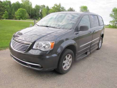 2012 TOWN & COUNTRY HANDICAP ACCESS - - by dealer for sale in Sauk Centre, MN