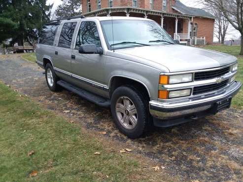 99 Suburban 1500 - cars & trucks - by owner - vehicle automotive sale for sale in Pittsford, MI