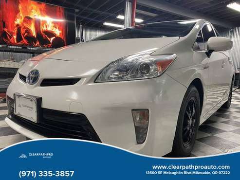 2015 Toyota Prius - CLEAN TITLE & CARFAX SERVICE HISTORY! - cars &... for sale in Milwaukie, OR