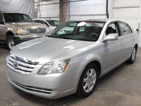 06 Toyota Avalon XL FWD One Owner No Accidents - cars & trucks - by... for sale in Albuquerque, NM