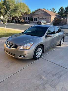 Nissan Altima 2.5 SL - cars & trucks - by owner - vehicle automotive... for sale in Mesa, AZ