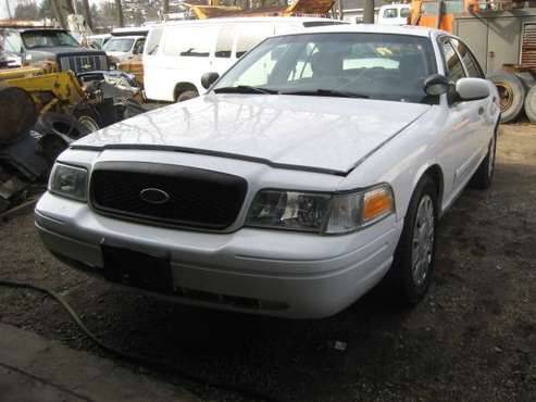 crown vic - - by dealer - vehicle automotive sale for sale in Salisbury, MA