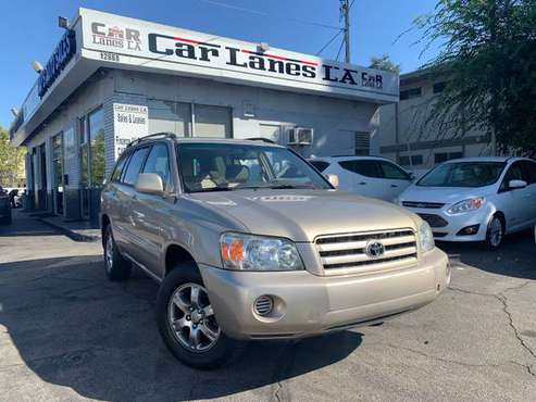 2004 TOYOTA HIGHLANDER - V6 - SPACE AND COMFORT - cars & trucks - by... for sale in Valley Village, CA