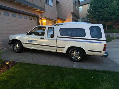 1993 toyota pu ext cab 2wd 60k orig, miles clean title - cars & for sale in Happy valley, OR