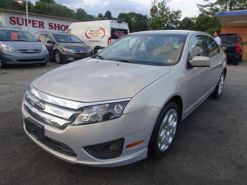 2010 Ford Fusion SE, Immaculate Condition + 90 Days Warranty - cars... for sale in Roanoke, VA