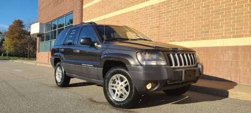 //04 Jeep Grand Cheerokee Limited V8 4X4// - cars & trucks - by... for sale in East Hartford, CT