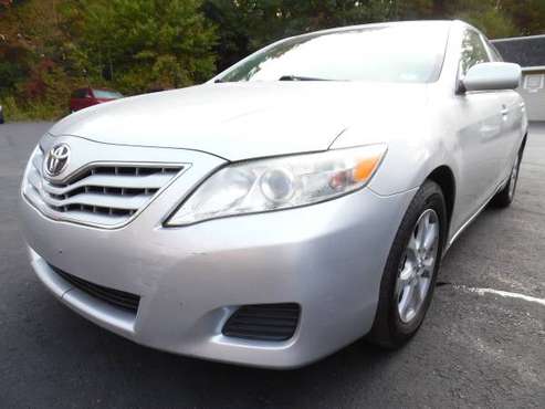 2011 Toyota Camry LE (4-cyl, auto, 182 k miles) - cars & trucks - by... for sale in swanzey, NH