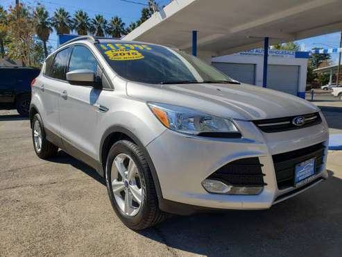 ** 2015 FORD ESCAPE ** TURBO POWER/ GAS SAVER - cars & trucks - by... for sale in Red Bluff, CA