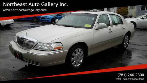 2005 Lincoln Town Car Signature Limited 4dr Sedan - SUPER CLEAN!... for sale in Wakefield, MA
