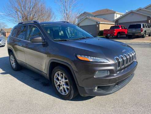 2014 Jeep Cherokee Latitude 4dr SUV - cars & trucks - by dealer -... for sale in posen, IL