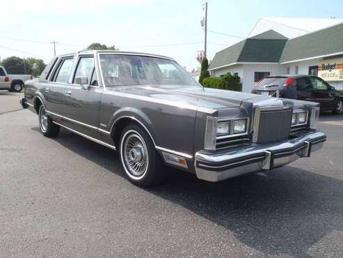1982 Lincoln Town Car Signature - cars & trucks - by dealer -... for sale in Charlevoix, MI