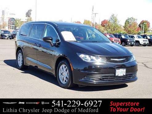 2017 Chrysler Pacifica LX FWD - cars & trucks - by dealer - vehicle... for sale in Medford, OR