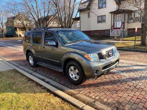 2006 Nissan Pathfinder SE 4dr SUV - cars & trucks - by owner -... for sale in Maywood, IL