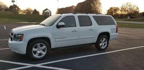 2007 Suburban LT - cars & trucks - by dealer - vehicle automotive sale for sale in Knoxville, TN