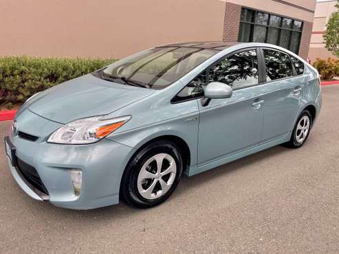 2012 Toyota Prius 4, Solar roof, 1 Owner! Local, NAV, Back up Cam for sale in Portland, OR