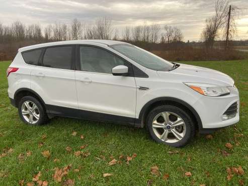 2013 Ford Escape SE AWD - cars & trucks - by owner - vehicle... for sale in Vernon, NY
