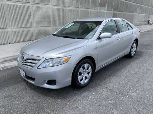 2011 TOYOTA CAMRY LE DRIVES LIKE NEW! SAVE ON GAS! - cars & for sale in Arleta, CA