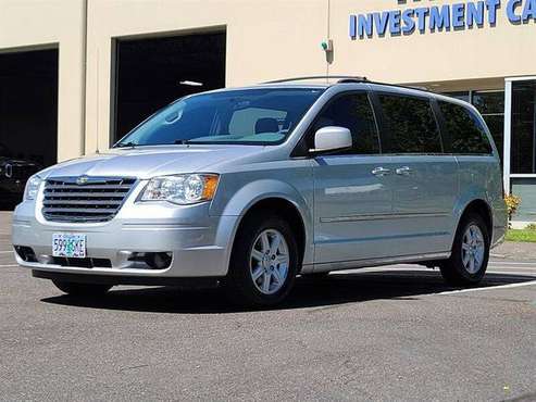 2010 Chrysler Town Country Touring Edition Minivan/7-passenger for sale in Portland, OR