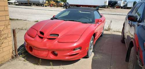 1999 Pontiac Firebird 2dr Convertable only 51, 247 miles runs great for sale in Wickliffe, OH