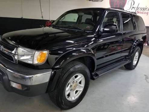 01 Toyota 4Runner SR5 4x4 with tow package for sale in Martinsburg, WV