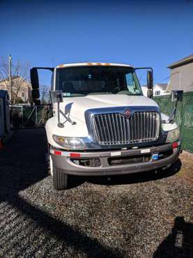2013 inter truck ext cab/box truck/moving truck for sale in STATEN ISLAND, NY