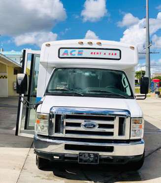 “REDUCED”Ford E-450 Super Shuttle Bus Duty made by Champion for sale in Cape Coral, FL