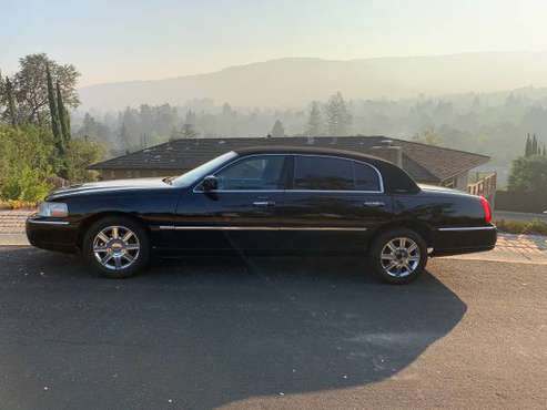 2007 Lincoln Towncar - cars & trucks - by owner - vehicle automotive... for sale in Campbell, CA