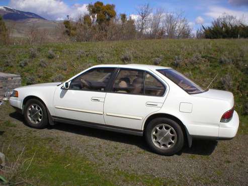 1991 Nissan Maxima for sale in Ashland, OR