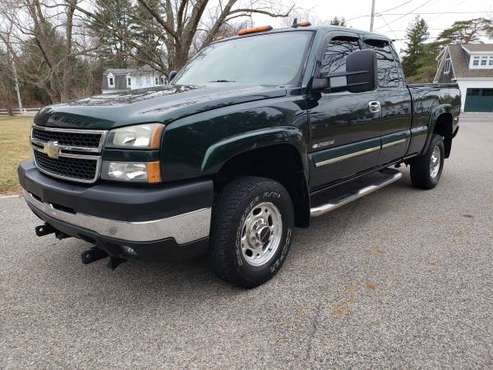 2006 Chevrolet Silverado 2500 HD Extended Cab 4X4 for sale in Kingston, MA