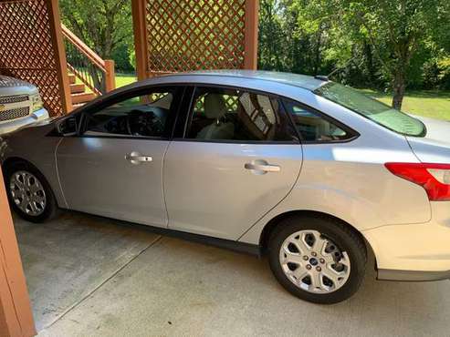 2012 Ford Focus SE - cars & trucks - by owner - vehicle automotive... for sale in Brentwood, TN