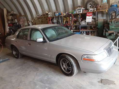 2005 Mercury Marquis - cars & trucks - by owner - vehicle automotive... for sale in North Platte, NE